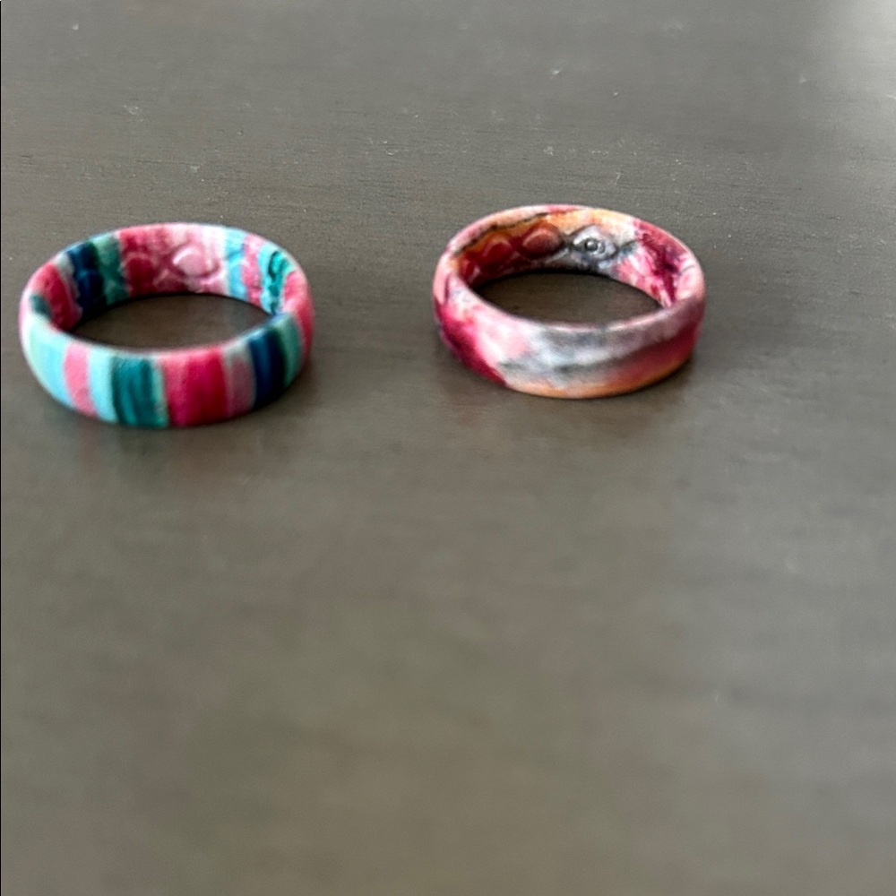 Set of Two Multicolor Patterned Silicone Rings